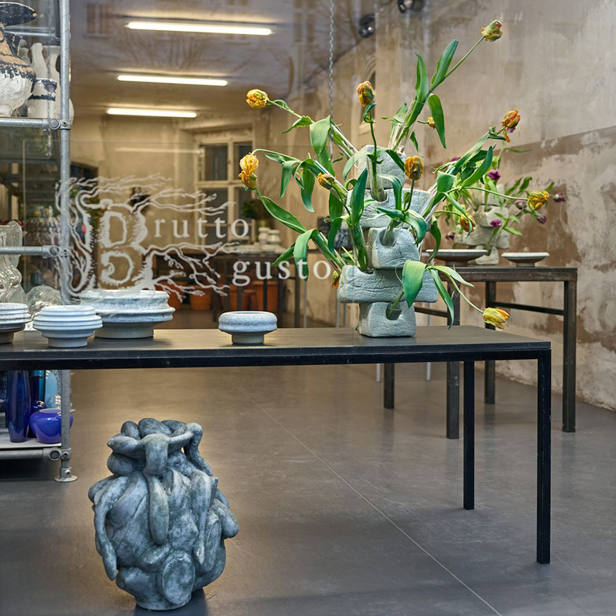 ART-at-Berlin---Courtesy-Brutto-Gusto-Fine-Arts---Schaufenster - Foto def image