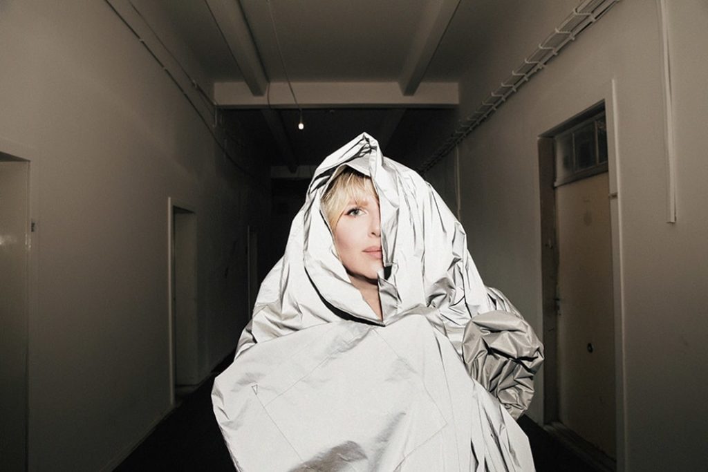 DEEDS WORLD - Victoria Rosenman photo Dusia Sobol 2021 -3