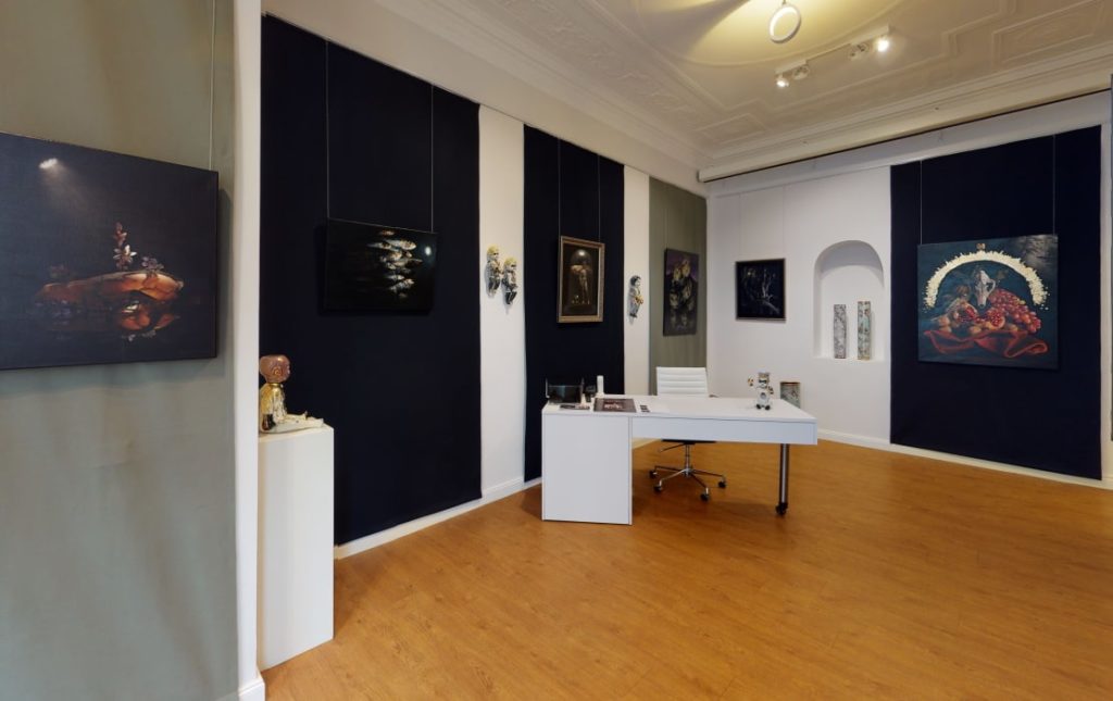 DEEDS WORLD - Interview Marina Apud Schneider - Exhibition view Galerie mutare - -c- Galerie Mutare-min